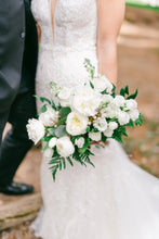 Load image into Gallery viewer, White, Cream and Green Lily on the Thames - DIY Wedding Flowers Pure class and elegance. Congratulations on your upcoming wedding! There’s so many things to consider and budget for. Lily on the Thames offers the memory making solution to saving up to 50%

