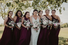 Load image into Gallery viewer, Blush and Sage Lily on the Thames - DIY Wedding Flowers Elegant and effortlessly feminine - let us fulfill your vision! As you plan your upcoming nuptials, it&#39;s essential to consider every detail and expense. Luckily, Lily on the Thames has the perfect so
