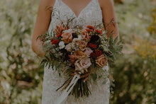 Load image into Gallery viewer, Rust and Terracotta - Lily on the Thames - DIY Wedding Flowers - Terracotta and Rust tones softened by pale Pink and Champagne hues. Irresistible and instagramable. Congratulations on your upcoming wedding! There’s so many things to consider and budget fo
